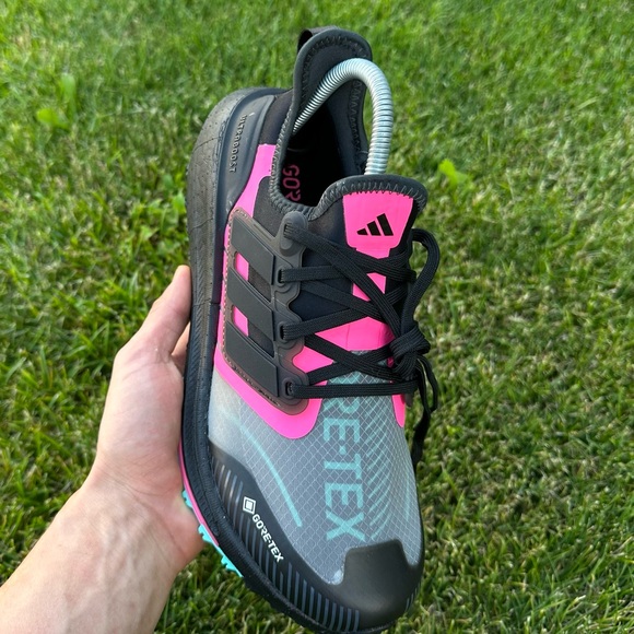 Adidas Ultraboost Light Gore-Tex Womens Running  hiking waterproof Shoes new - Picture 2 of 7